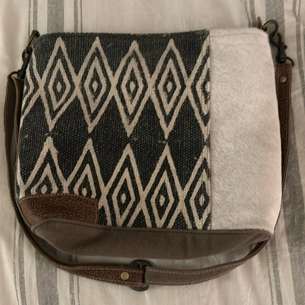 NWOT Myra Bag purse/crossbody - Picture 3 of 9